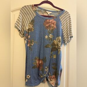 Floral shirt with tie bottom